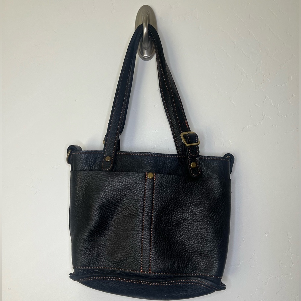 Cuddigan Leather Women's Black Shoulder Bag with Contrast Stitching